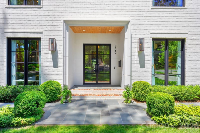 700 Cherokee Rd, Charlotte, NC 28207