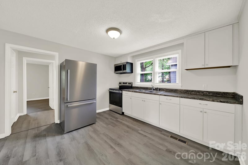 807 Evening Shade Ln, Gastonia, NC 28052