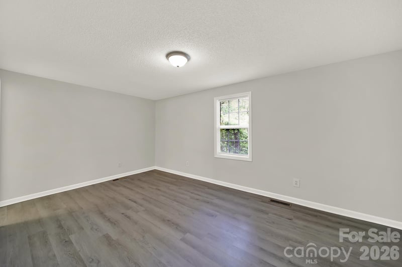 807 Evening Shade Ln, Gastonia, NC 28052