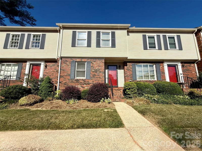 2705 North Center St NW #65, Hickory, NC 28601