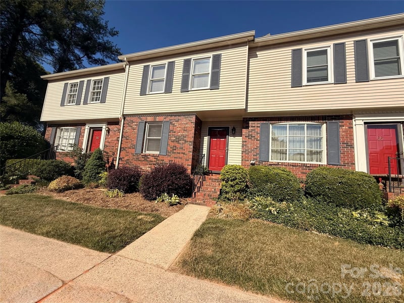 2705 North Center St NW #65, Hickory, NC 28601
