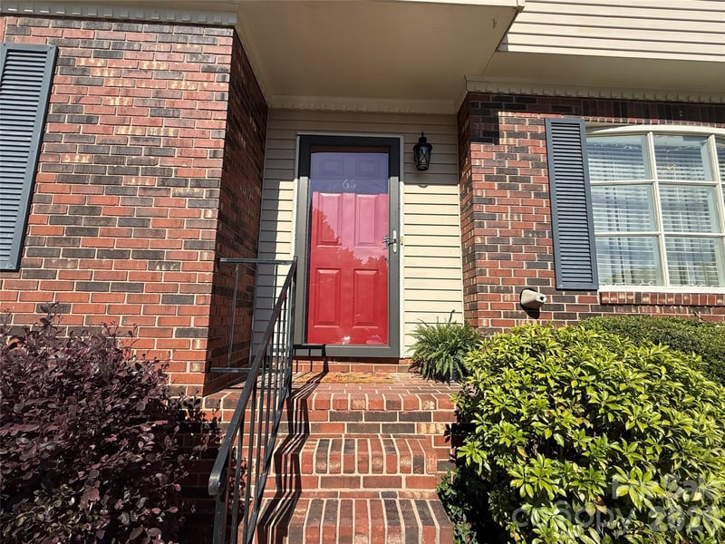 2705 North Center St NW #65, Hickory, NC 28601