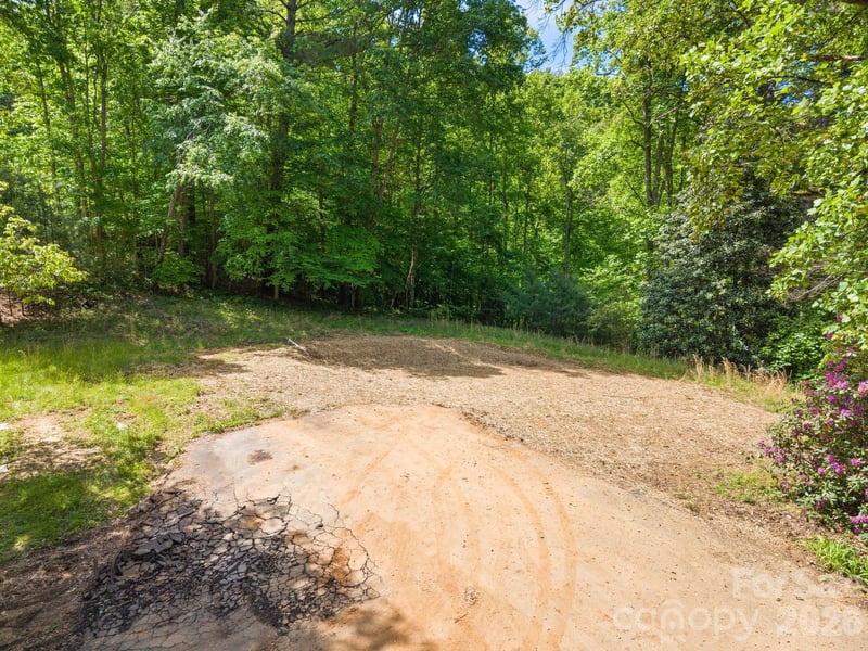 31 White Bridge Rd, Weaverville, NC 28787
