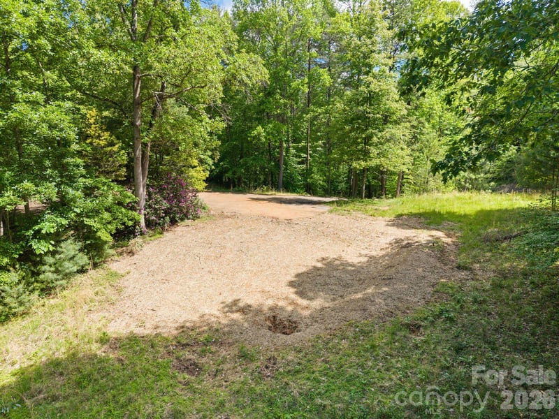 31 White Bridge Rd, Weaverville, NC 28787