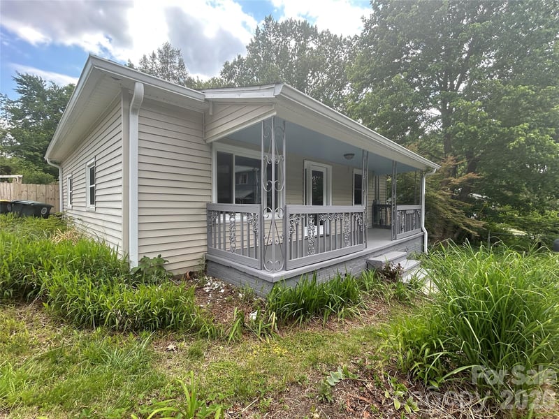12 Penley Ave, Asheville, NC 28804