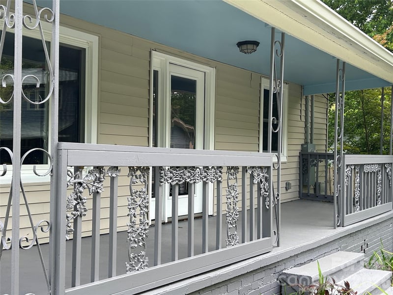 12 Penley Ave, Asheville, NC 28804