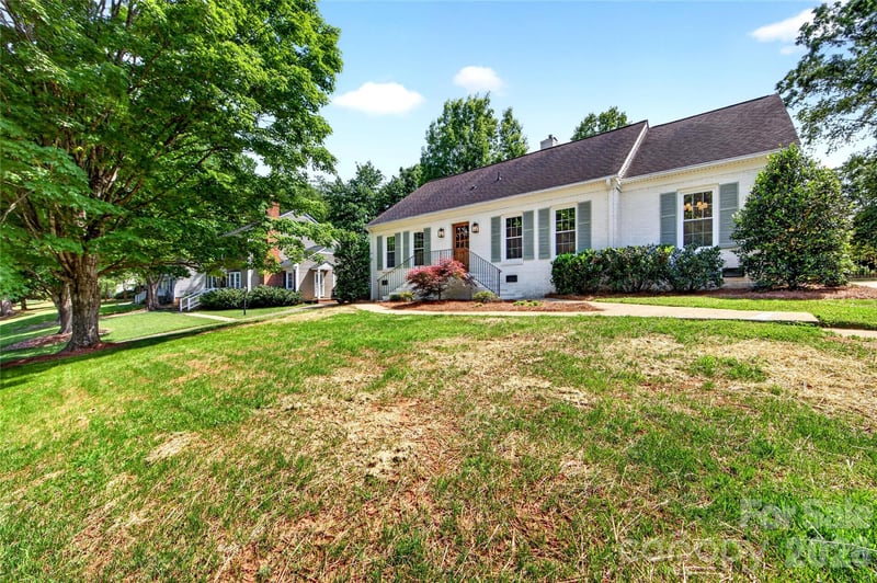 3338 Stocktie Rd, Charlotte, NC 28210