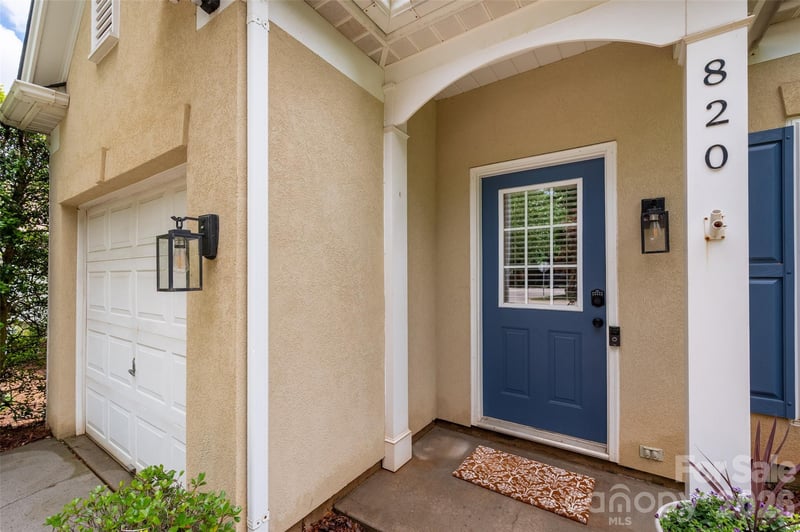820 Autumn Rain Ln, Charlotte, NC 28209