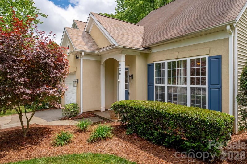 820 Autumn Rain Ln, Charlotte, NC 28209