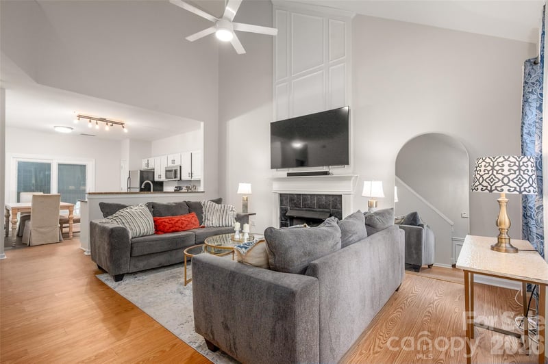 820 Autumn Rain Ln, Charlotte, NC 28209