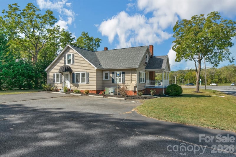 2801 S Cannon Blvd, Kannapolis, NC 28083