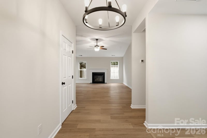 5123 Sunburst Ln, Charlotte, NC 28213