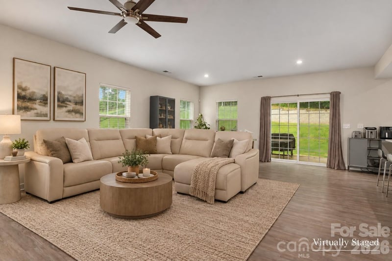 10250 Paper Birch Dr, Charlotte, NC 28215