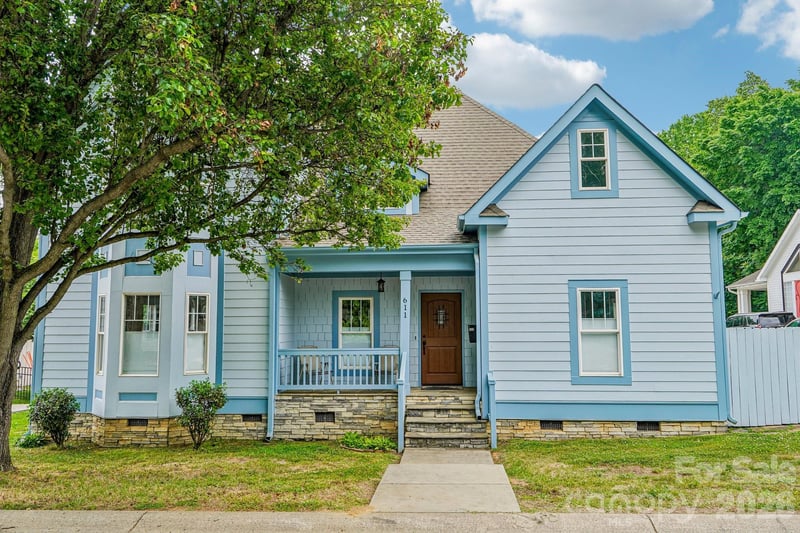 611 E 37th St, Charlotte, NC 28205