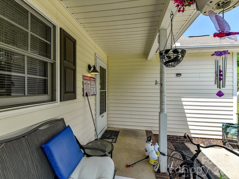 1472 Ridgewood Dr, Concord, NC 28027