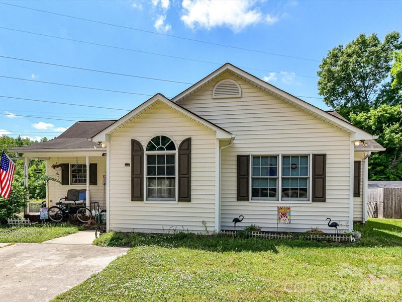 1472 Ridgewood Dr, Concord, NC 28027