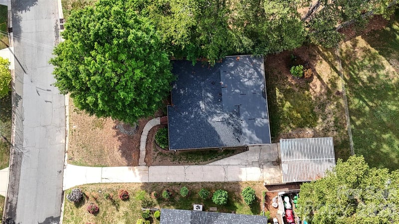 1720 Miles Ct, Charlotte, NC 28216