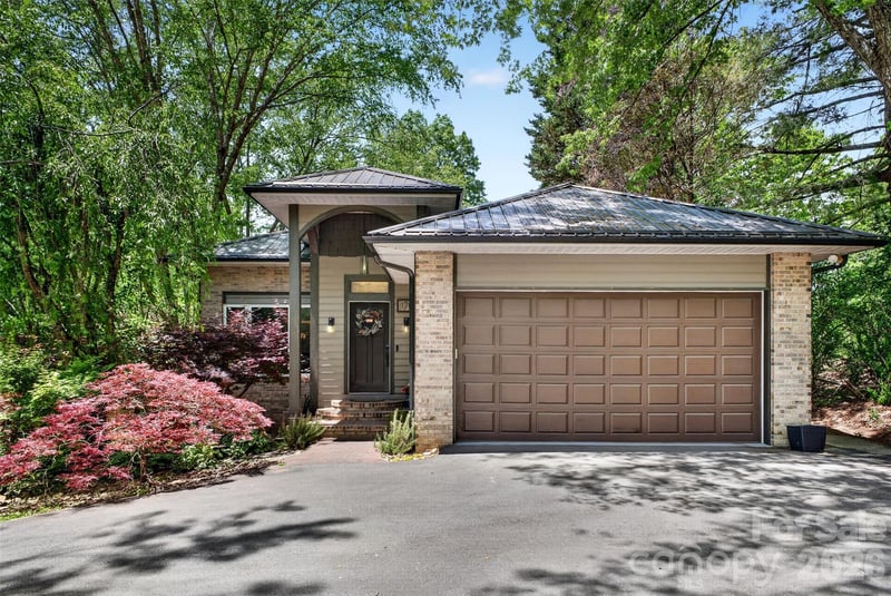 170 Weston Rd, Arden, NC 28704