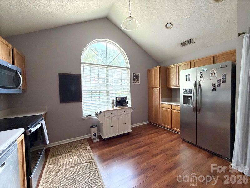 10206 University Park Ln, Charlotte, NC 28213
