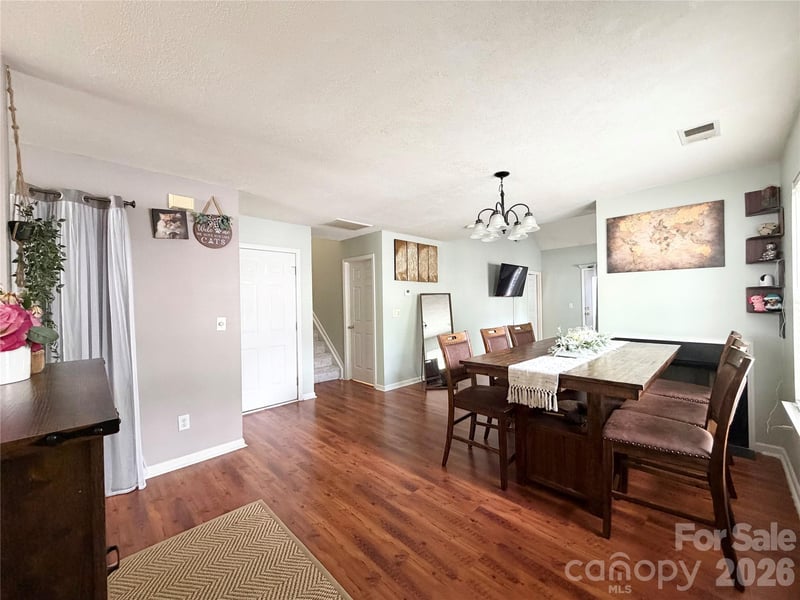 10206 University Park Ln, Charlotte, NC 28213