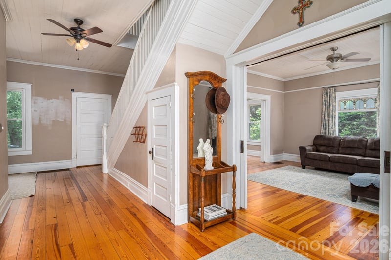 306 W Old Post Rd, Cherryville, NC 28021