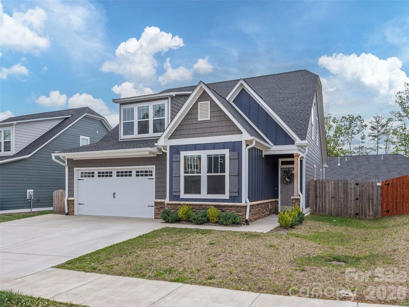 34 S Christie Ct, Fletcher, NC 28732