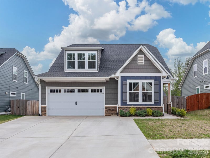 34 S Christie Ct, Fletcher, NC 28732