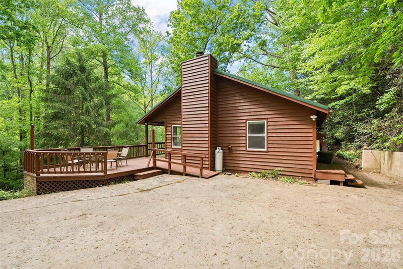 107 Pretty View Ln, Waynesville, NC 28786