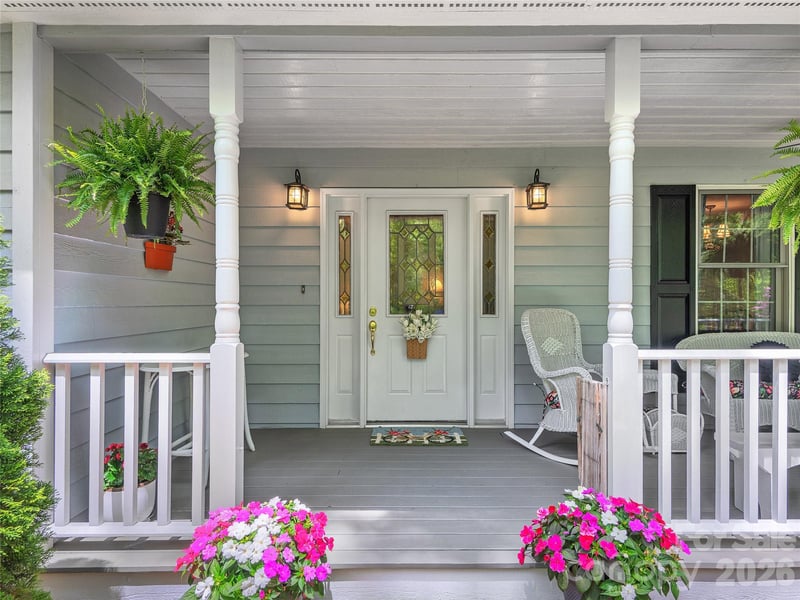 81 Old Gap Creek Rd, Fairview, NC 28730
