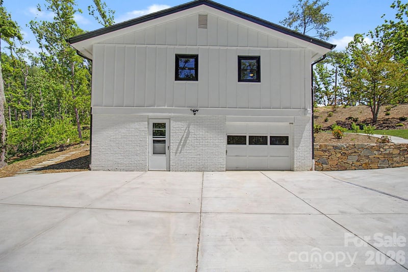 5 Kent Pl, Asheville, NC 28804