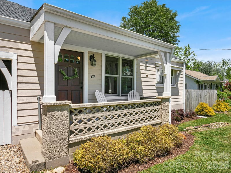 29 Salem St, Brevard, NC 28712