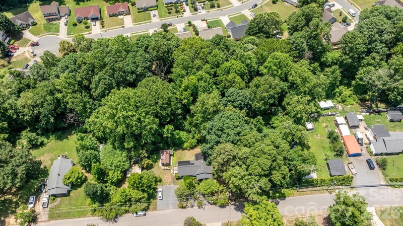 3824 Oakwood Rd, Charlotte, NC 28269
