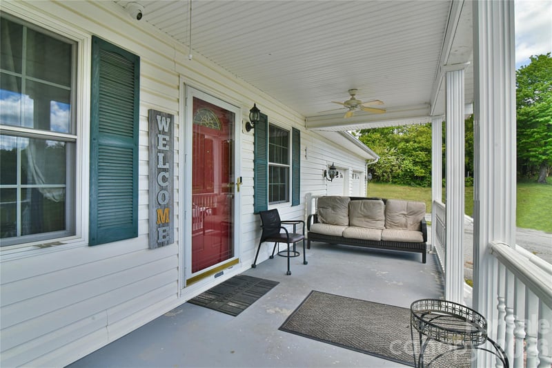 116 Kay Rd, Flat Rock, NC 28731