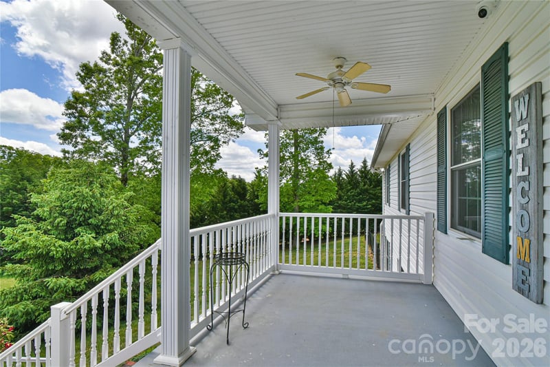 116 Kay Rd, Flat Rock, NC 28731