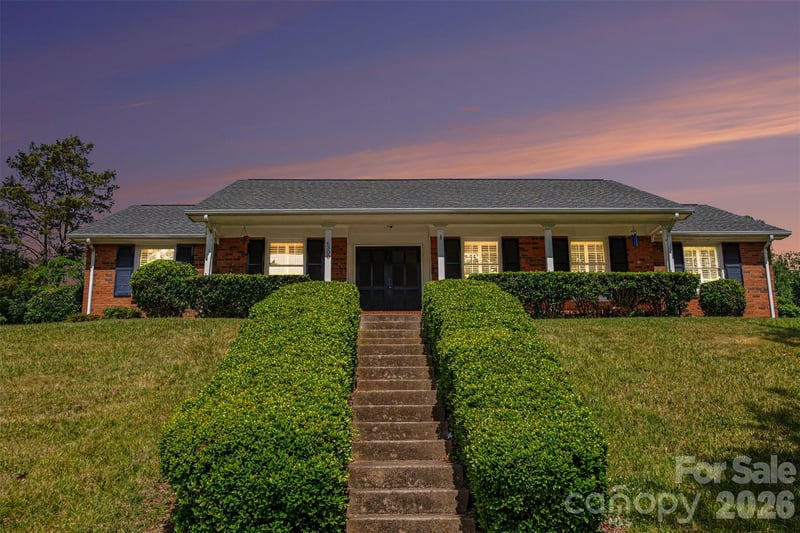 6300 Idlebrook Dr, Charlotte, NC 28212