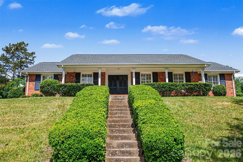 6300 Idlebrook Dr, Charlotte, NC 28212