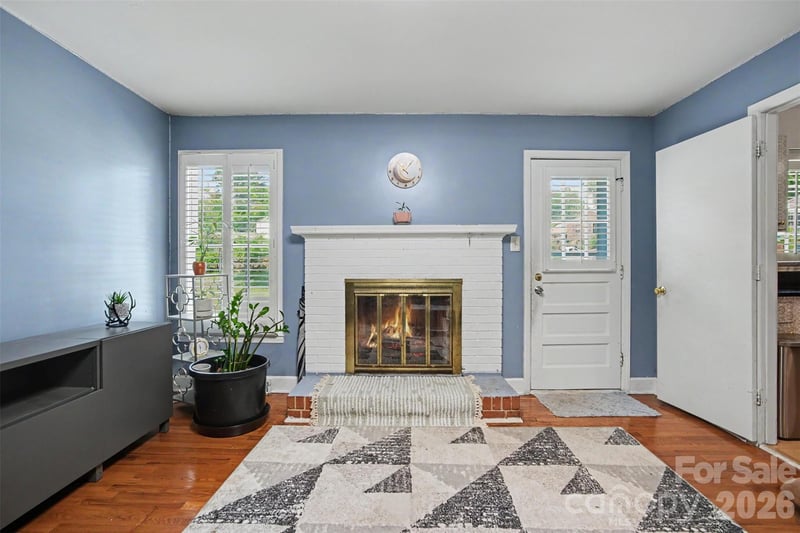 6300 Idlebrook Dr, Charlotte, NC 28212