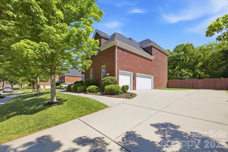 1825 Laveta Rd, Charlotte, NC 28269