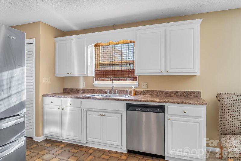 1631 Lynn Mountain Rd, Vale, NC 28168