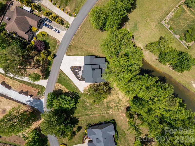 24 Copper Mill Ct, Candler, NC 28715