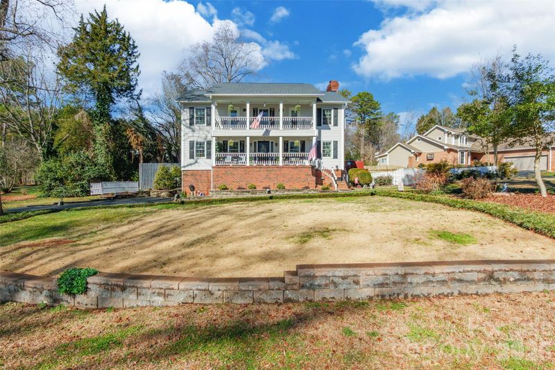 4205 Lake Shore Rd S, Denver, NC 28037