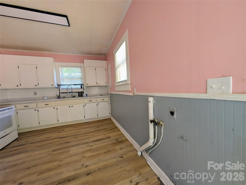 204 Shelby St, Hickory, NC 28602