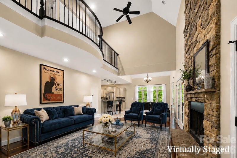 314 Woodland Dr, Swannanoa, NC 28778