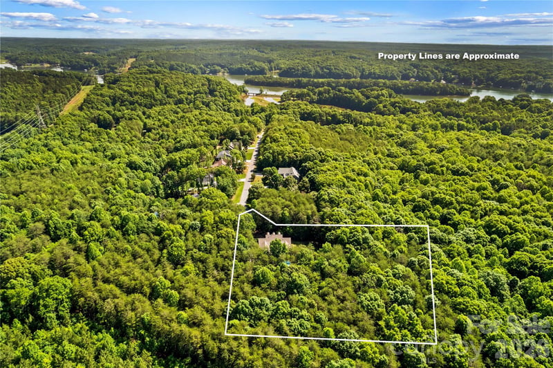 1629 Parkside Dr, Catawba, NC 28609