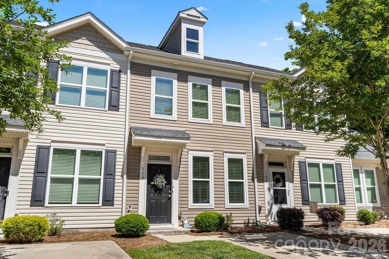 117 N Island Village Dr N, Mount Holly, NC 28120