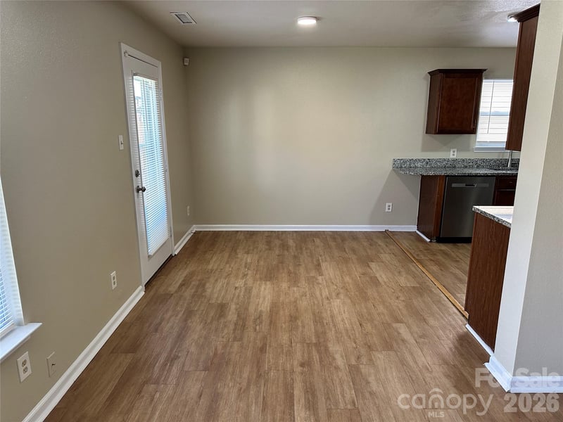 3042 Meadow Knoll Dr, Charlotte, NC 28269