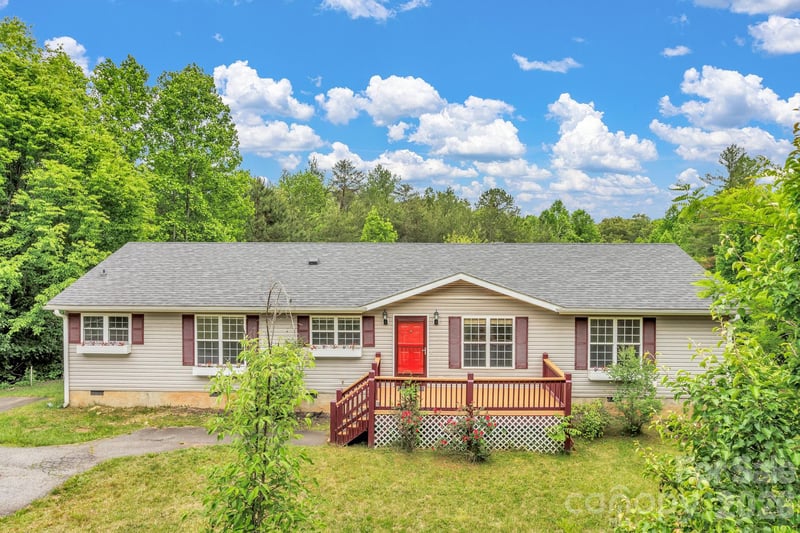 31 Trent Dr #48, Leicester, NC 28748