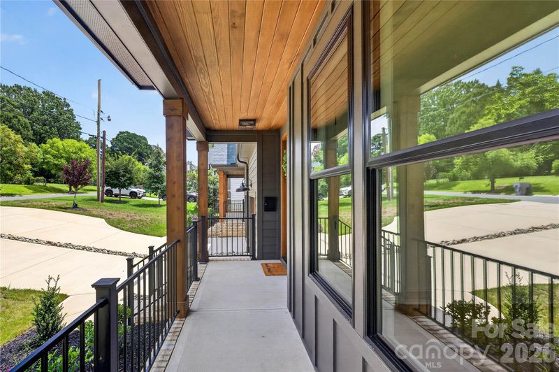 421 W Cama St, Charlotte, NC 28217