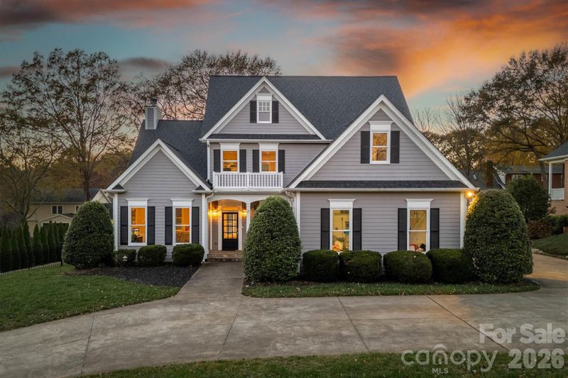 1019 10th Street Ln NW, Hickory, NC 28601