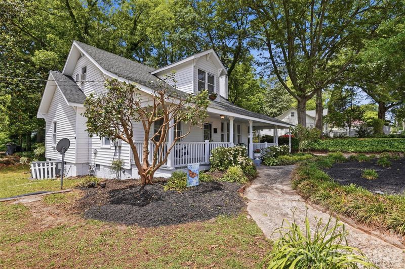 201 Smith St, Clover, SC 29710